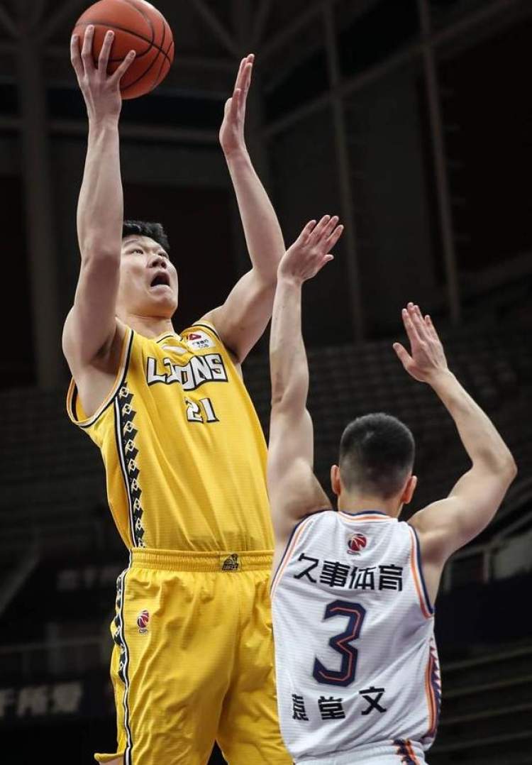 开云娱乐-风云突变！费耶诺德今晚强势反弹，CBA常规赛版图或重绘，令人意外，更衣室氛围转暖的简单介绍